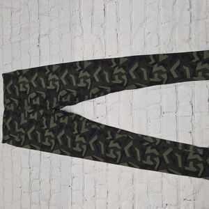 LulaRoe Leggings one size OS fits 2-10